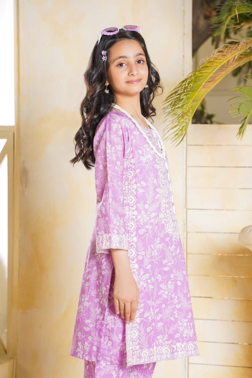 2 PC Embroidered Lawn Kameez With Shalwar (SJ-1101)