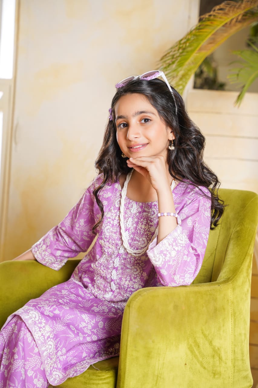 2 PC Embroidered Lawn Kameez With Shalwar (SJ-1101)