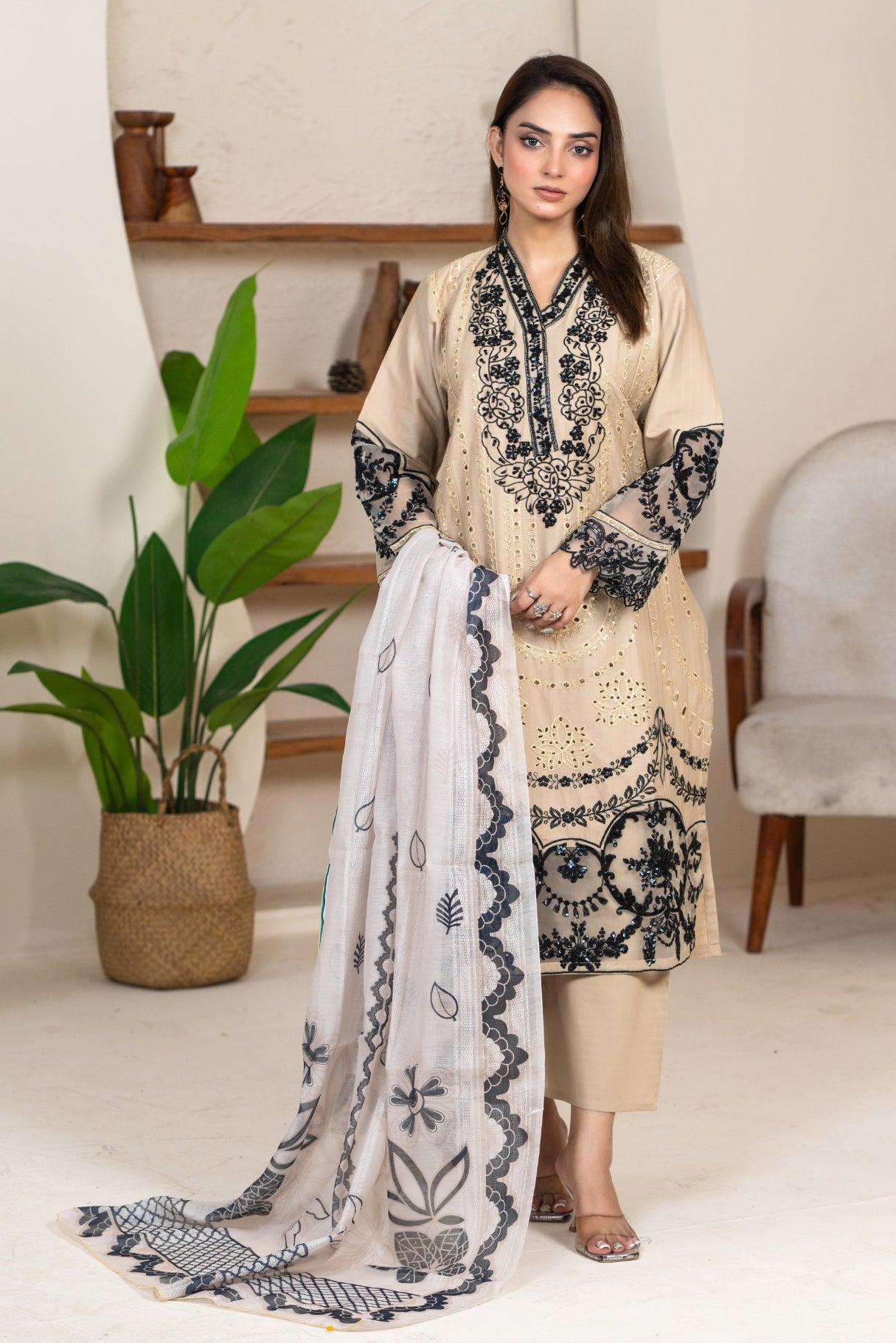 3PC Embroidered Suit – Premium Winter Cotton